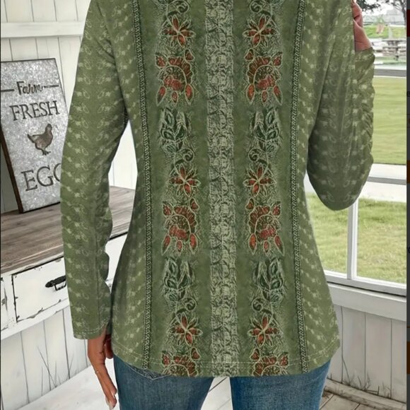 Elegant Green Lace Long Sleeve Top - Picture 3 of 3